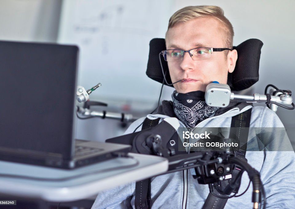 homme tétraplégique